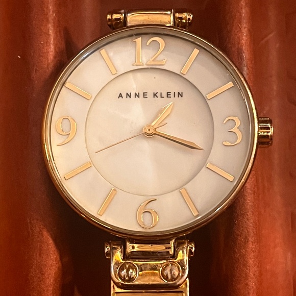 Vintage Anne Klein Women\'s Gold-Tone Watch main image 12